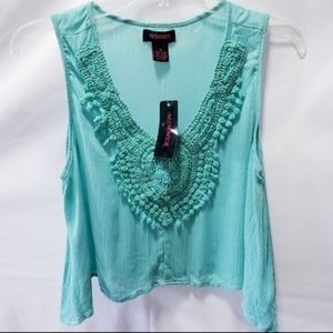 🤍NEW! Mimmer teal green crop top Size Medium